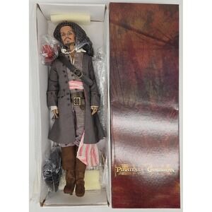 Tonner 17" Doll-Pirates Of The Caribbean "Captain Jack Sparrow" T7-PCDD-01